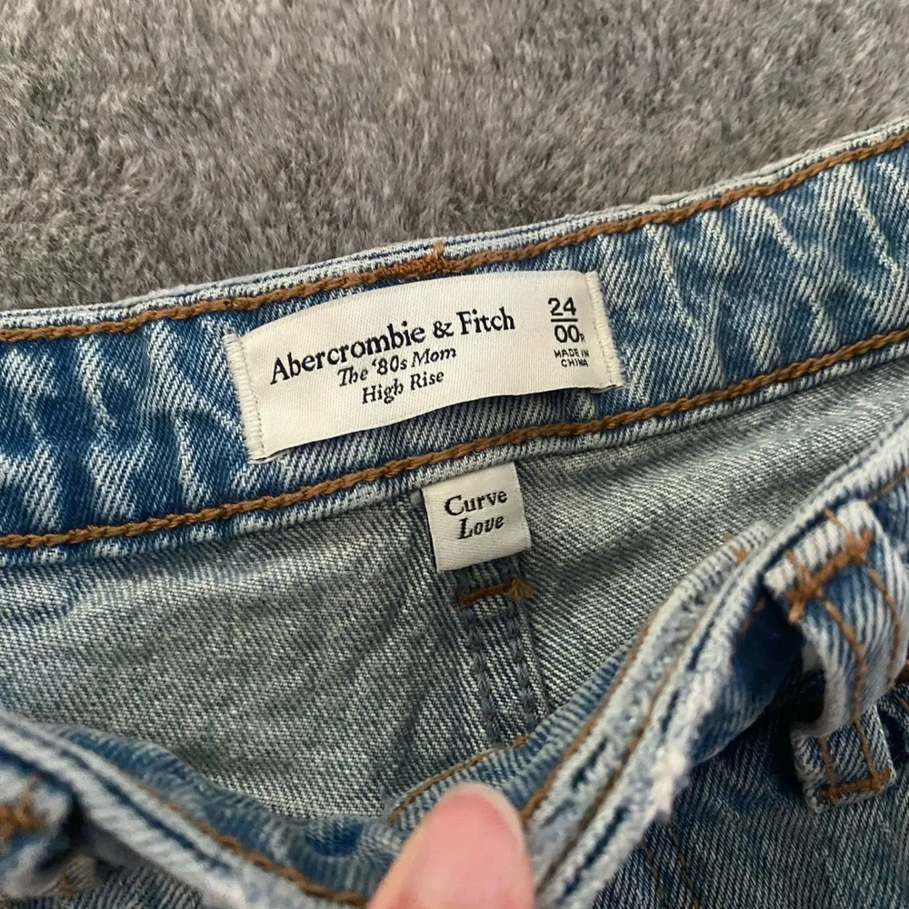 Abercrombie & Fitch Light Blue High Rise Jeans - Picture 2 of 4